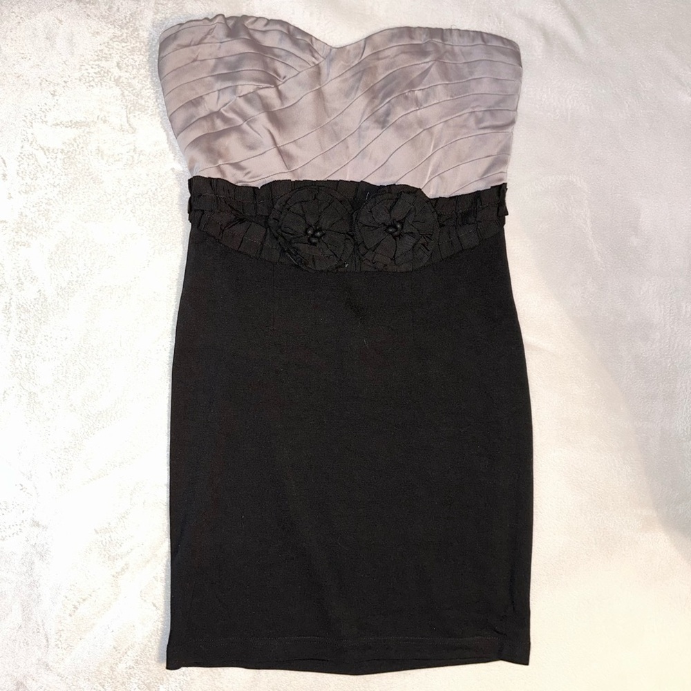 Nikibiki Silver Black Strapless Mini Bodycon Dress L Sweetheart Flower Appliqué